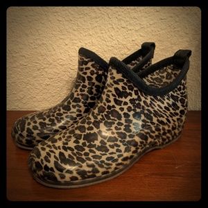 Capelli leopard print ankle rain boots